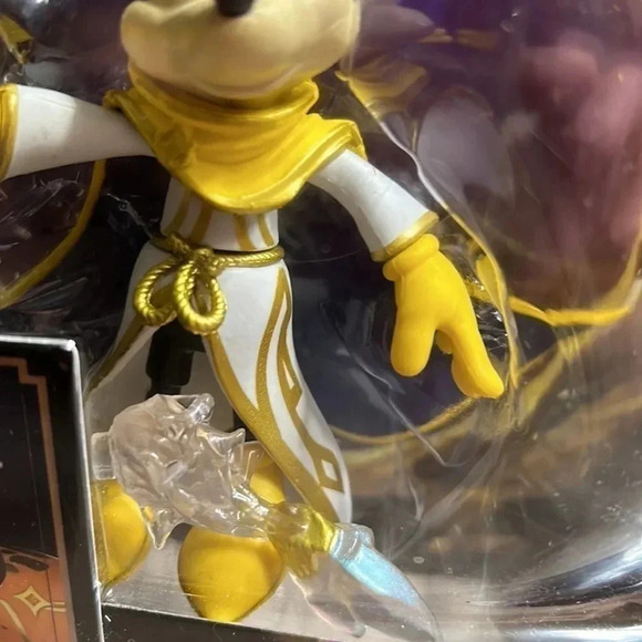 NWOT MICKEY MIRRORVERSE MICKEY SUPPORT MAGICIEN YELLOW HAT - Picture 6 of 15